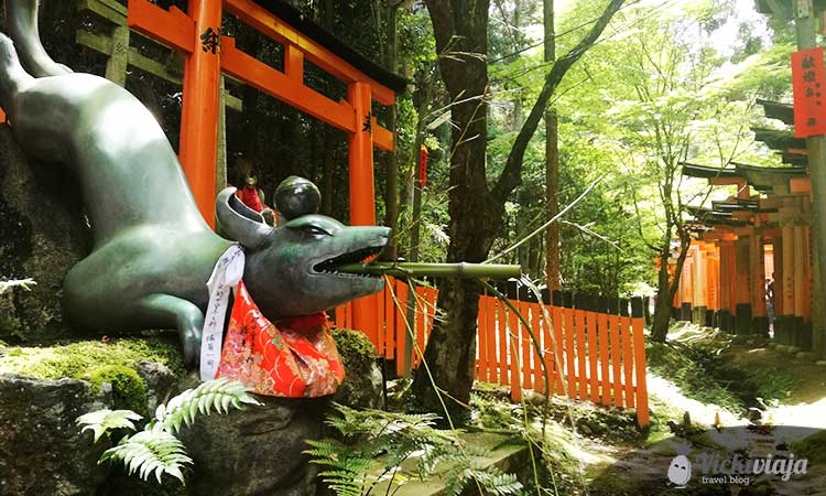 fushimi inari kyoto fox statue