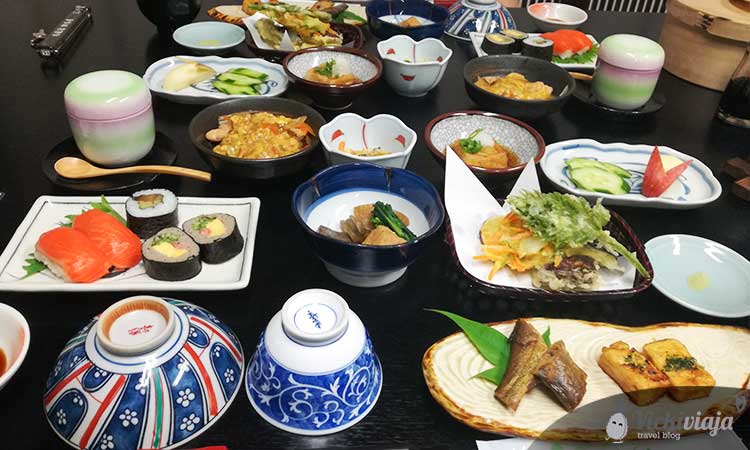 Magome food I Japan I Sushi I Traditional Japanese Food I Hiking I tsumago I vicki viaja