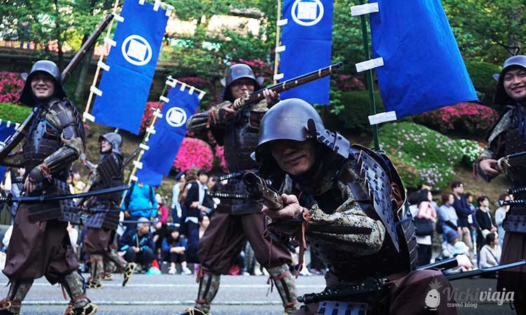 parade samurai kanazawa vicki viaja