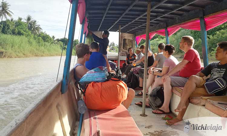 From Battambang to Siem Reap, Boat, Passengers
