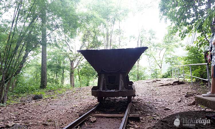 Death Railway I River Kwai I Kanchanaburi I Sai Yok National park I Thailand I vickiviaja