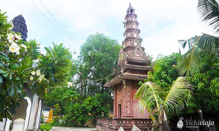 Battambang temple, Pagoda, plants, Cambodia