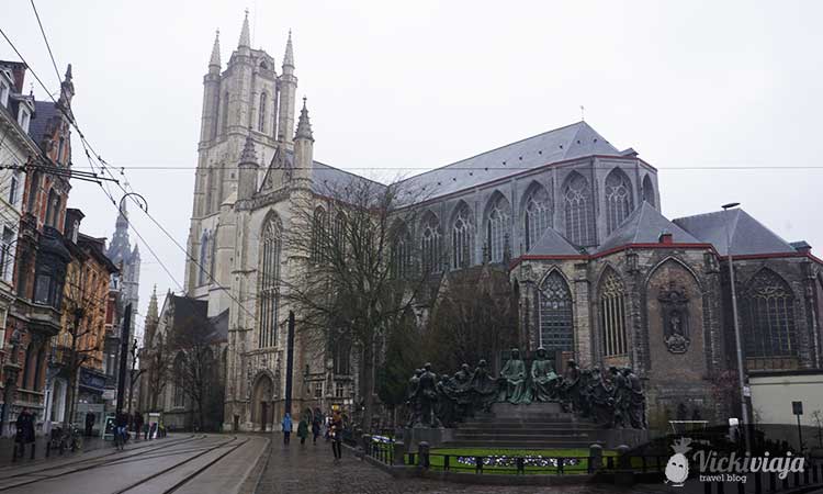 st bavo Cathedral, Ghent, Belgium, Statue