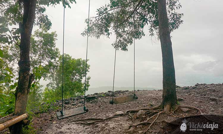 Pinus Pengger, Swing, Rain, Yogyakarta