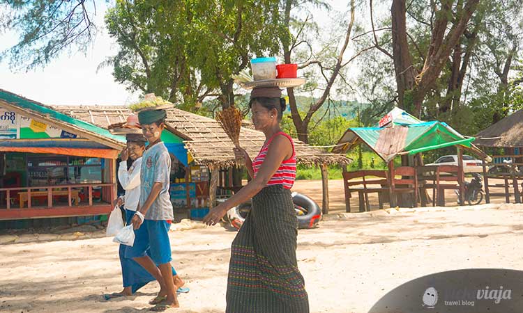 Myanmar locals, women, Dawei