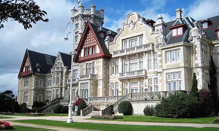 Magdalena Palace Front, Santander