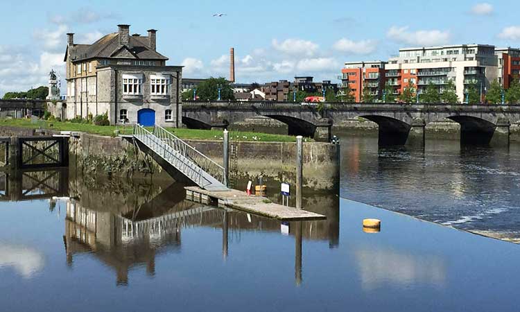 Limerick, Irland, Haus am Wasser, schönste Städte Europas