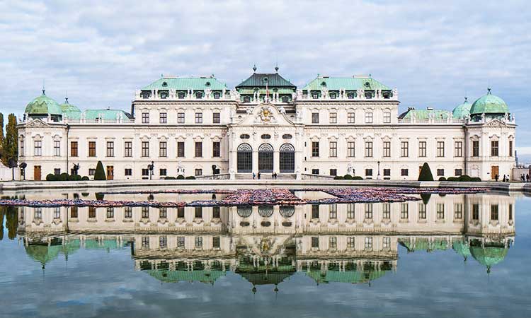 Schloss Schönbrunn in Wien, Österreich, berühmte Sehenswürdigkeiten Europas
