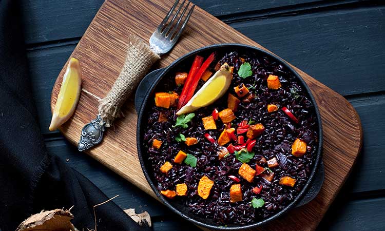 Arros Negre, Paella pan with black rice