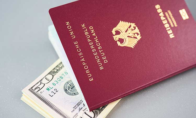 Pass und Geld - auswandern